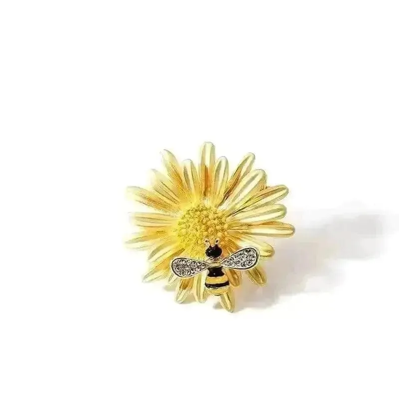 🌼 Chic Sweet Daisy Little Bee Brooch - Embrace Natural Elegance 🌼