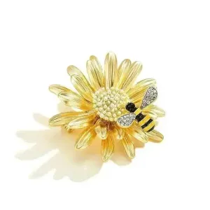 🌼 Chic Sweet Daisy Little Bee Brooch - Embrace Natural Elegance 🌼
