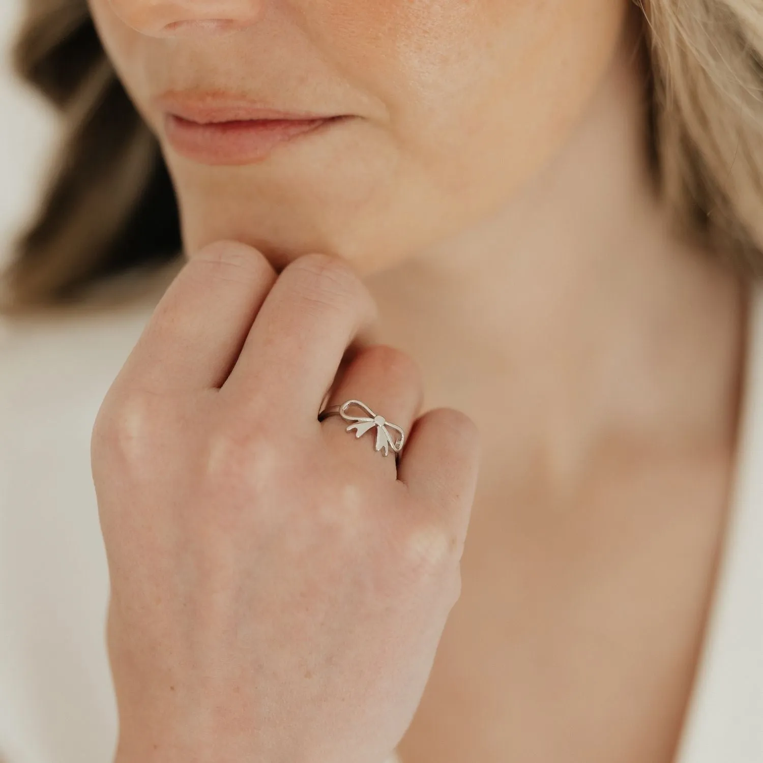 Bow Ring (Silver)