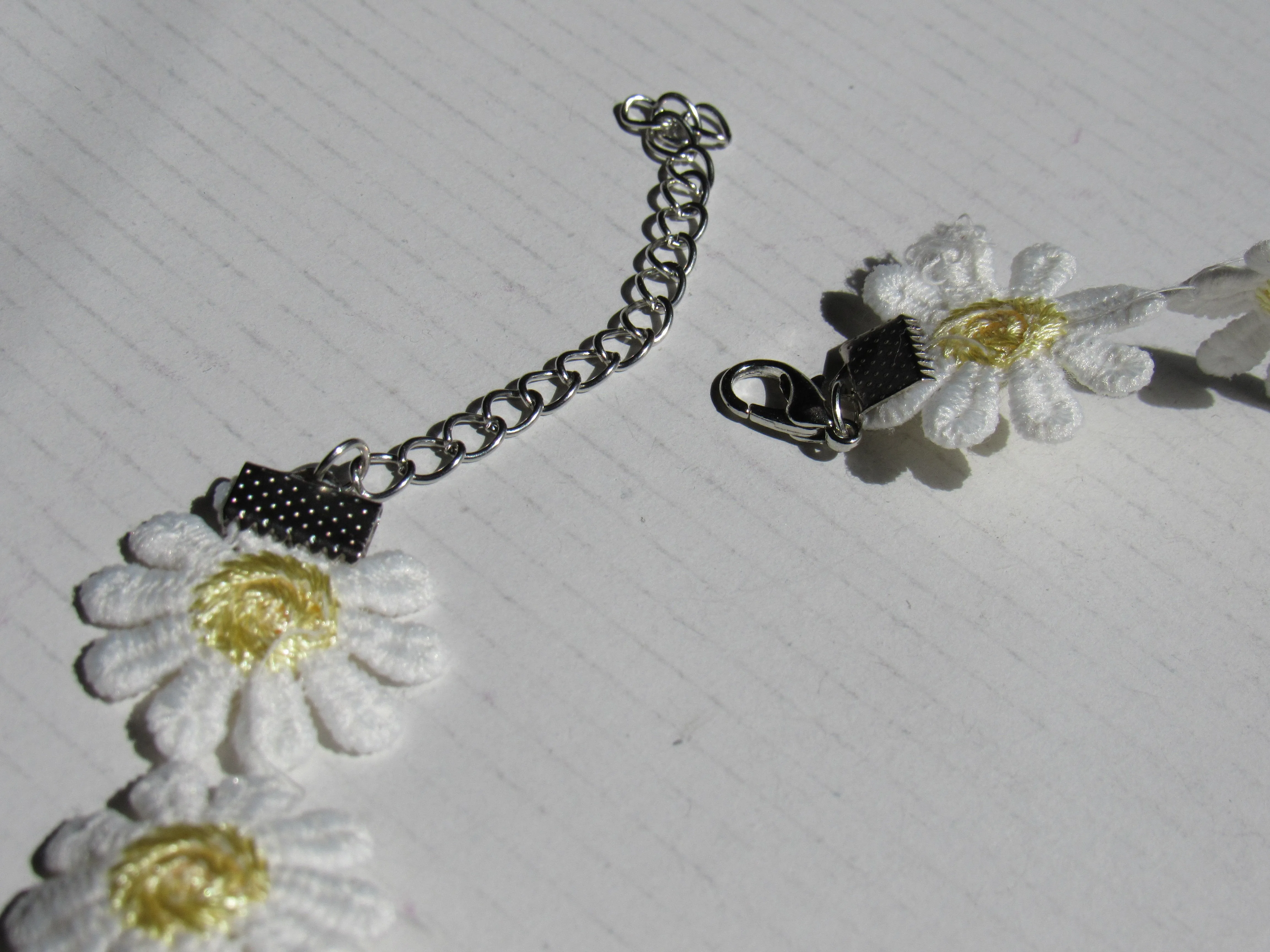 Daisy Choker