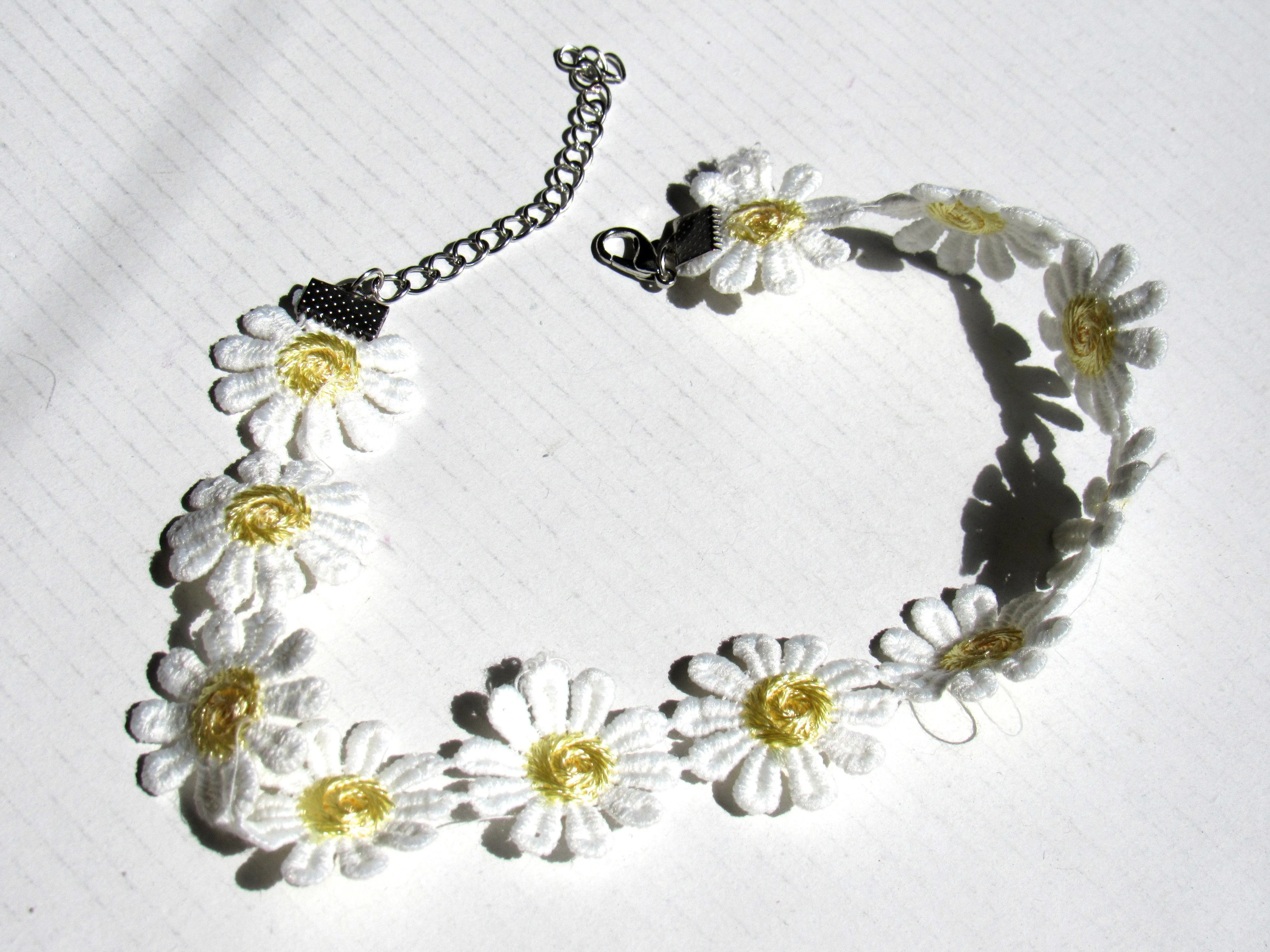 Daisy Choker