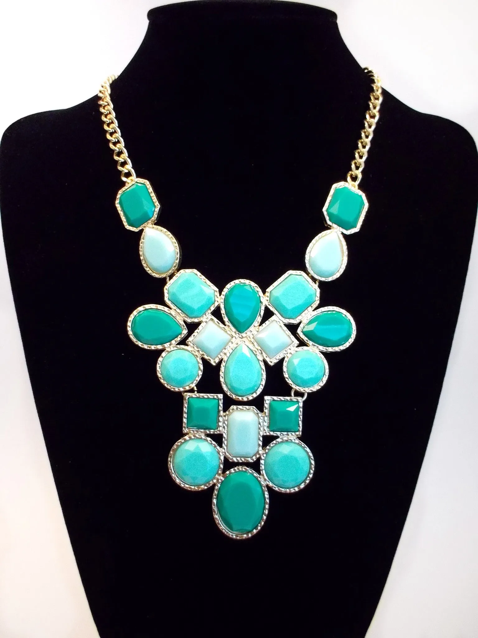 Mint & Emerald Jeweled Cluster Statement Necklace